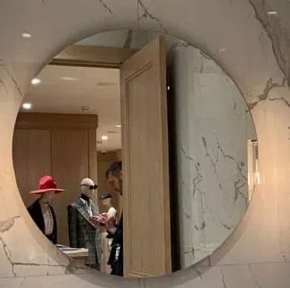 Круглое зеркало